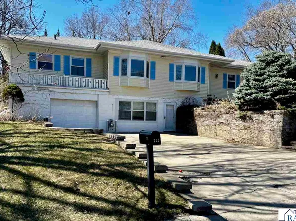 724 Nassau St, Saint Peter, MN 56082