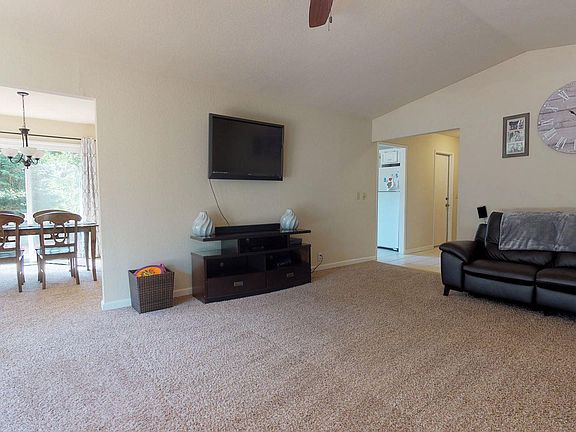 4th image of 16555 Sallander Dr