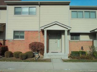 3733 Old Creek Rd, Troy, MI 48084