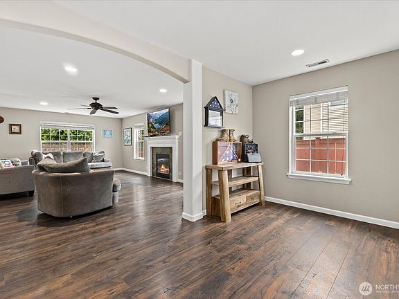 3rd image of 18124 115th Street Ct E