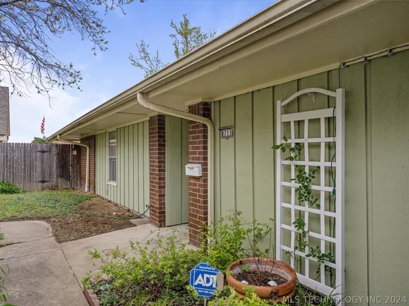 8711 E 27th St #4, Tulsa, OK 74129