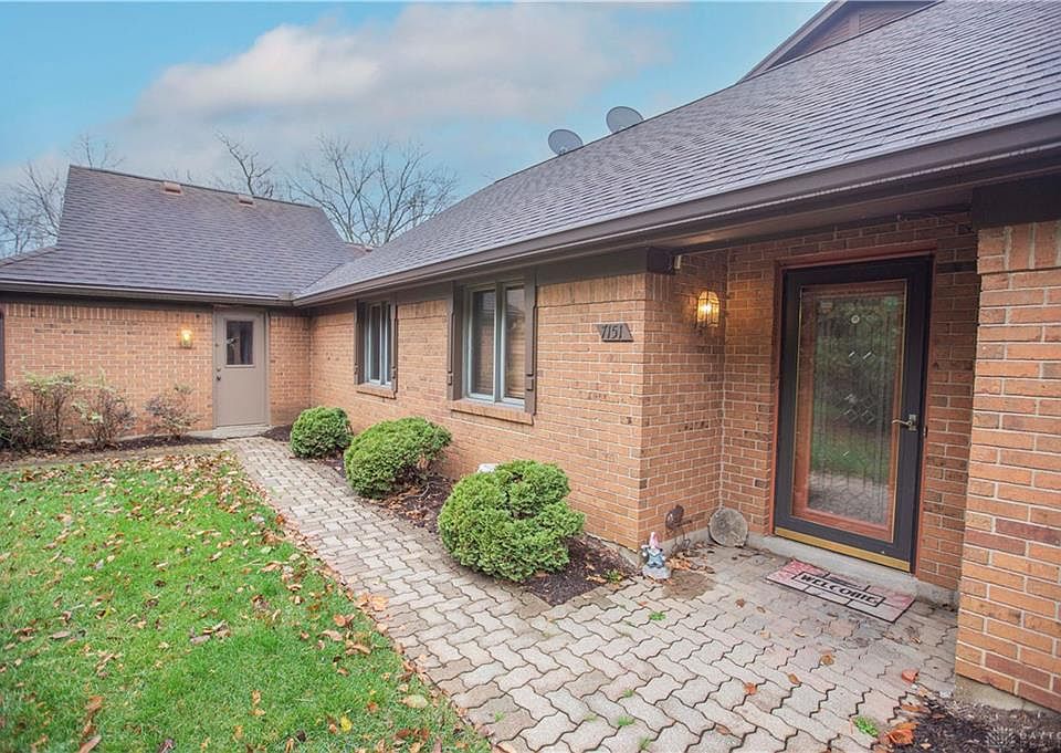 1st image of 7151 Bluffs Dr