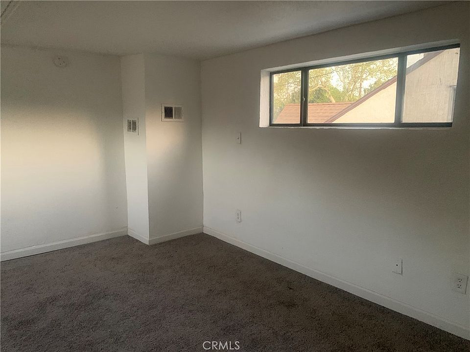1st image of 2732 N G St #1