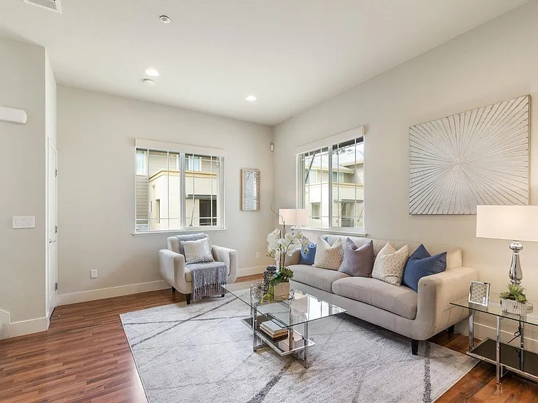 3757 Klamath Ln — Photo 10