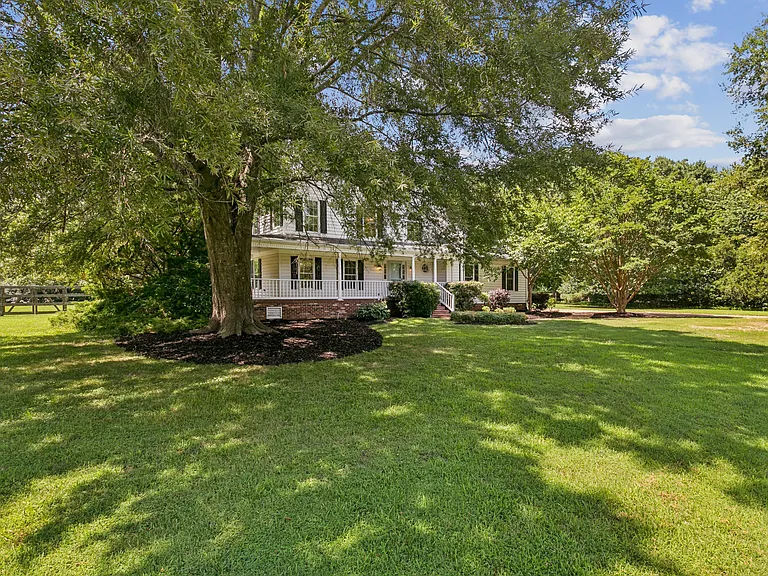 3517 Mott Ln — Photo 4