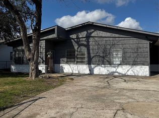 9113 Oak Knoll Ln, Houston, TX 77078