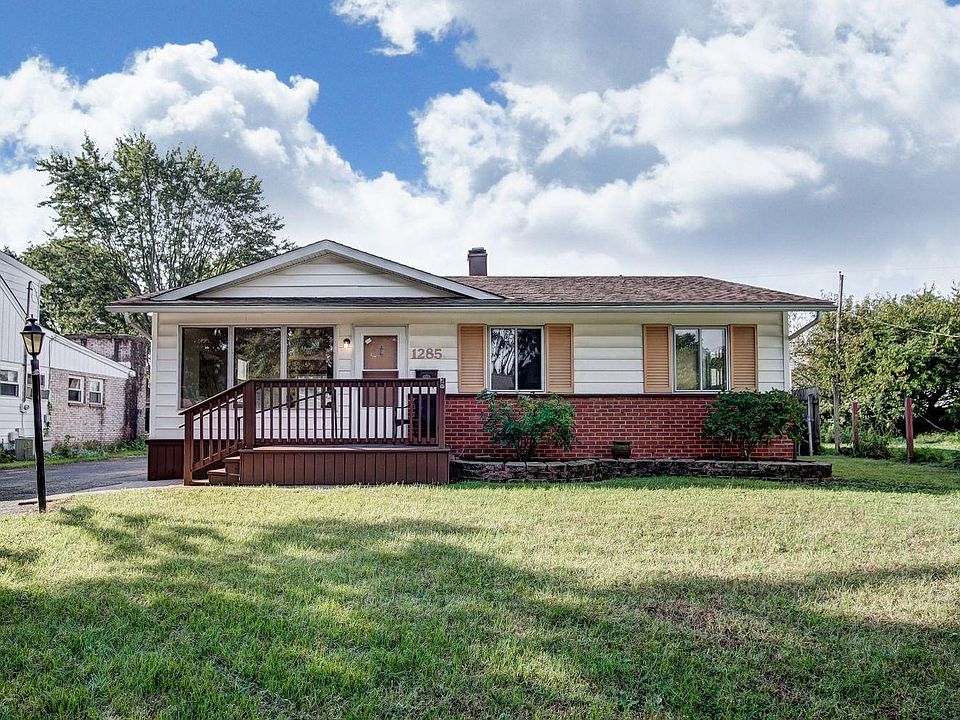 1st image of 4594 Sandringham Dr