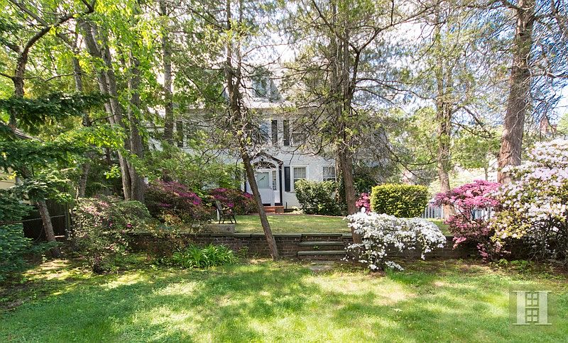 1st image of 62 Belvedere Dr