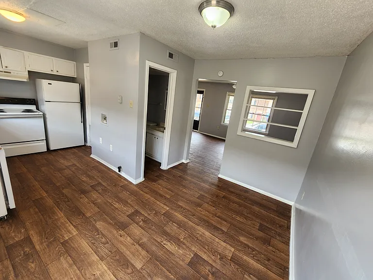 6526 White Horse Rd #4C — Photo 4