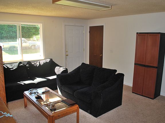 2nd image of 505 Beach Dr