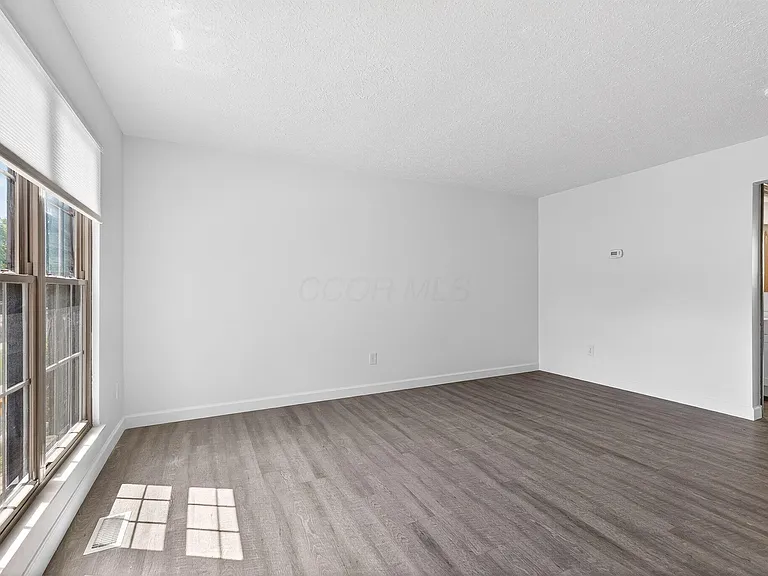 6477 Brookedge Ct — Photo 6