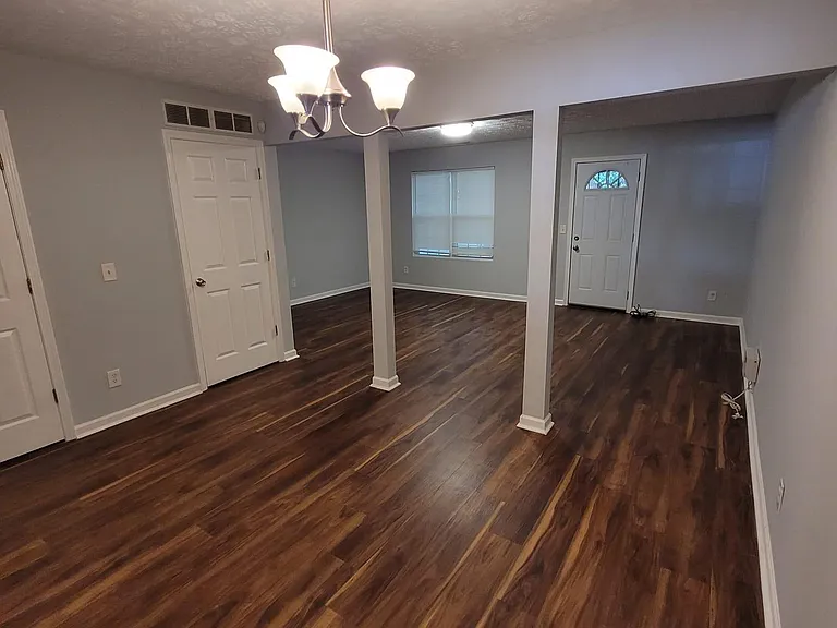 5615 Strathmoor Manor Cir — Photo 16