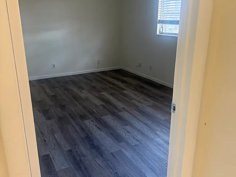 2525 Hollywood Blvd #221 — Photo 3