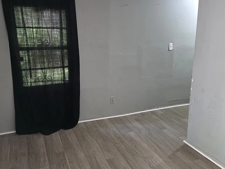 5922 Patterson Ave — Photo 2