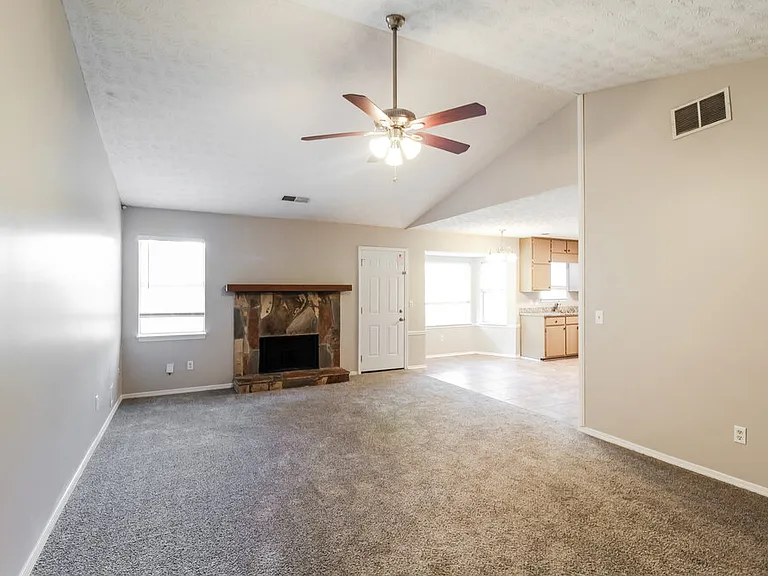95 Branchwood Dr — Photo 3