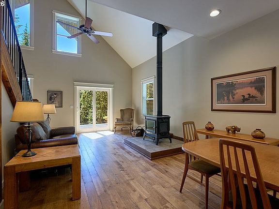 5th image of 64368 Tamarack Rd