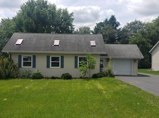 1294 Lake Summerset Rd, Davis, IL 61019