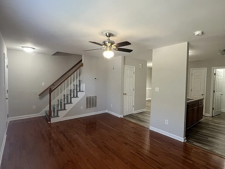1207 Glendale Dr #A — Photo 2