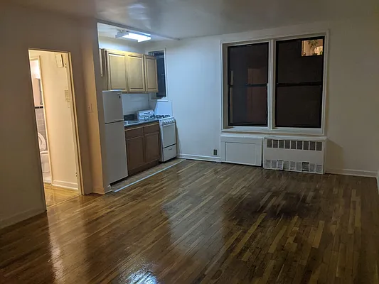 Rented by Delmark Realty LLC | media 30