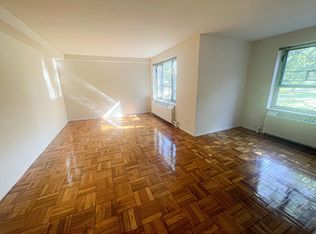 194-01 64th Cir, Fresh Meadows, NY 11365