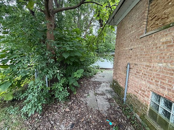 3rd image of 319 154th Pl