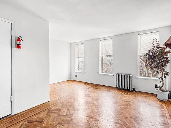 2nd image of 222 Lewis Ave