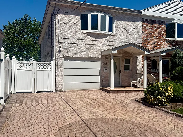 2829 Amboy Rd #1 — Photo 14