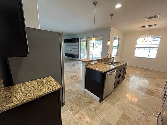 5th image of 14724 Crosston Bay Ct
