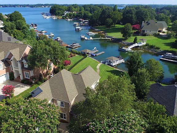 Lake Norman Waterfront
