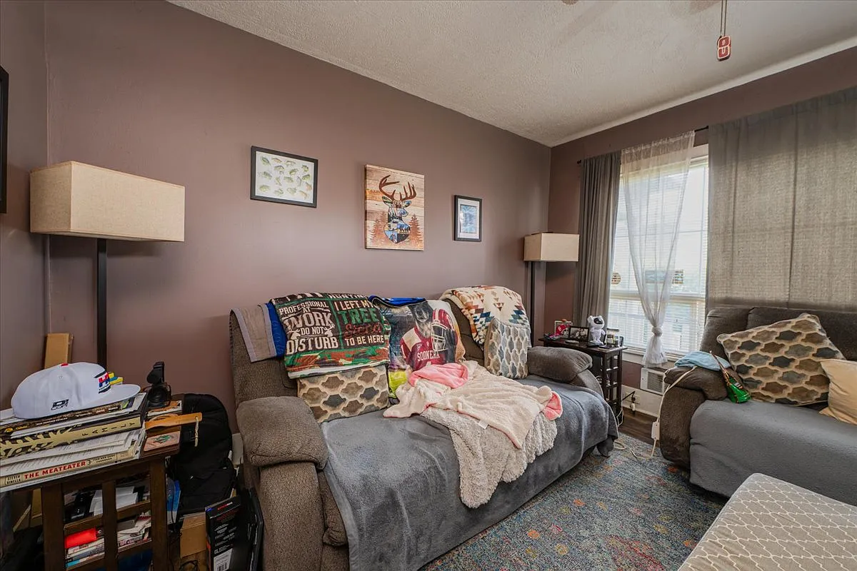 1 bed, 700 sqft, $1,650 — Photo 4