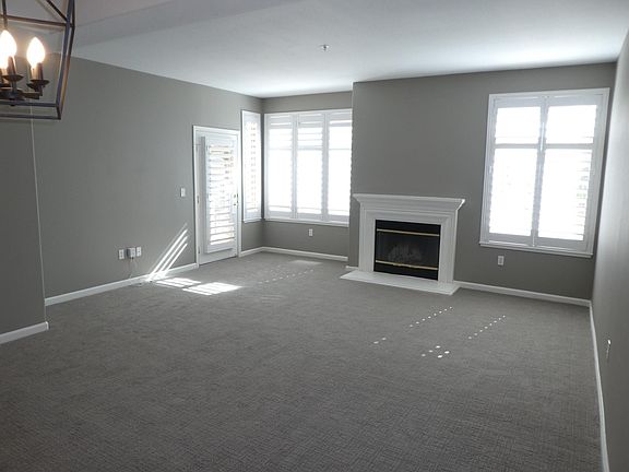 2nd image of 1951 Ofarrell St APT 100