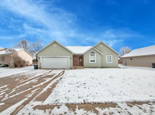 961 S Linda St, Hobart, IN 46342