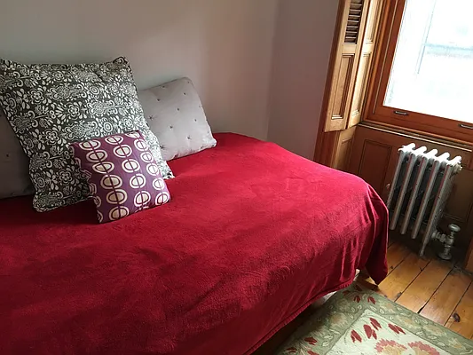 Rented by Alexandra Ferguson, LREB | media 25