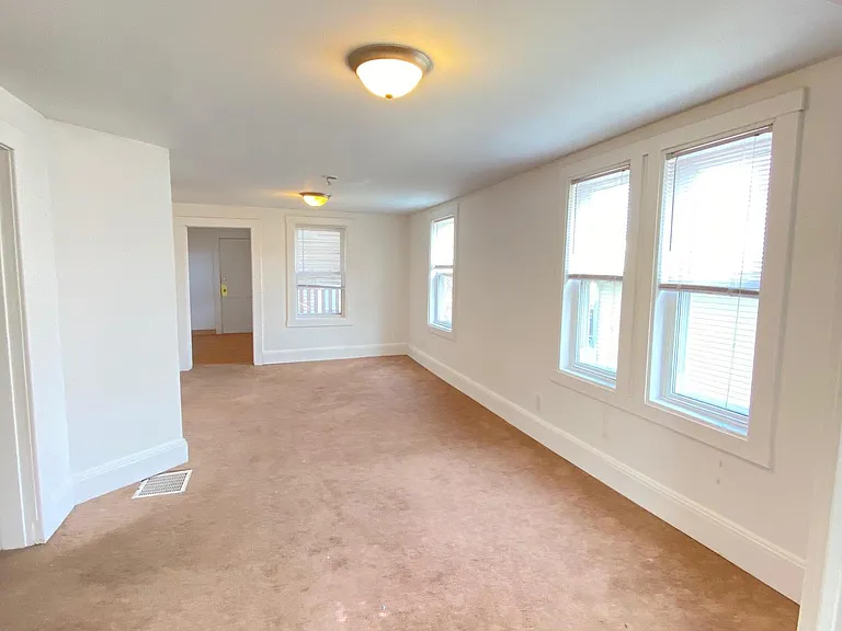 45 Rice St — Photo 3