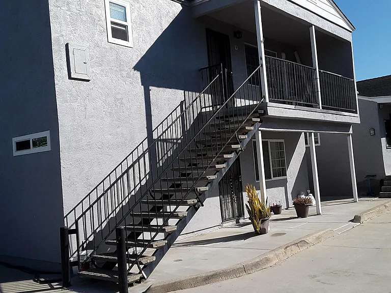 164 4th Ave #B — Photo 18