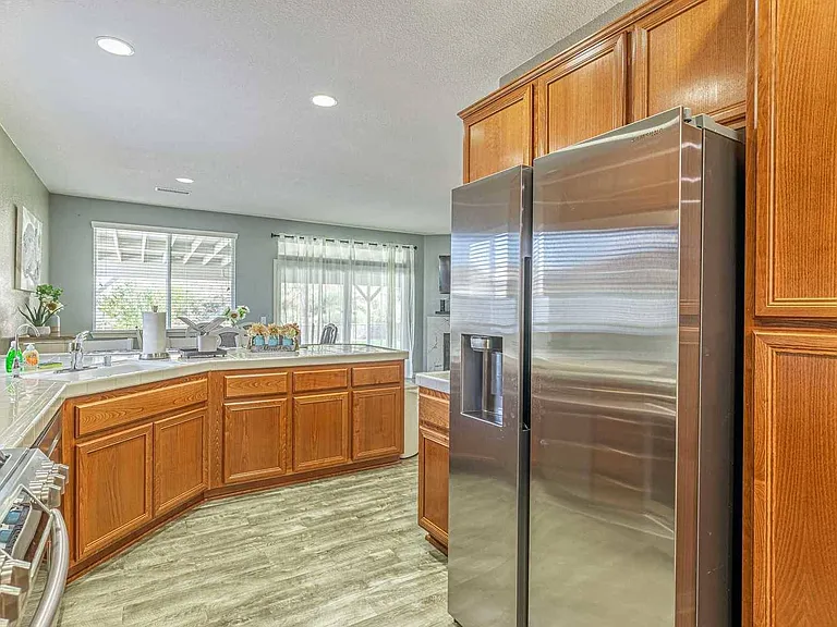 37058 Alton Dr — Photo 12