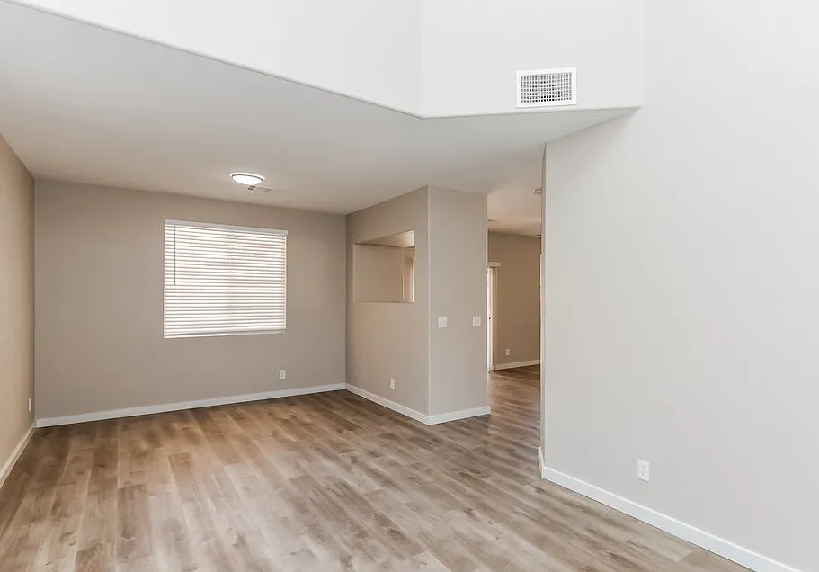 3 bed, 2.5 bath, 1800 sqft, $2,265 — Photo 4