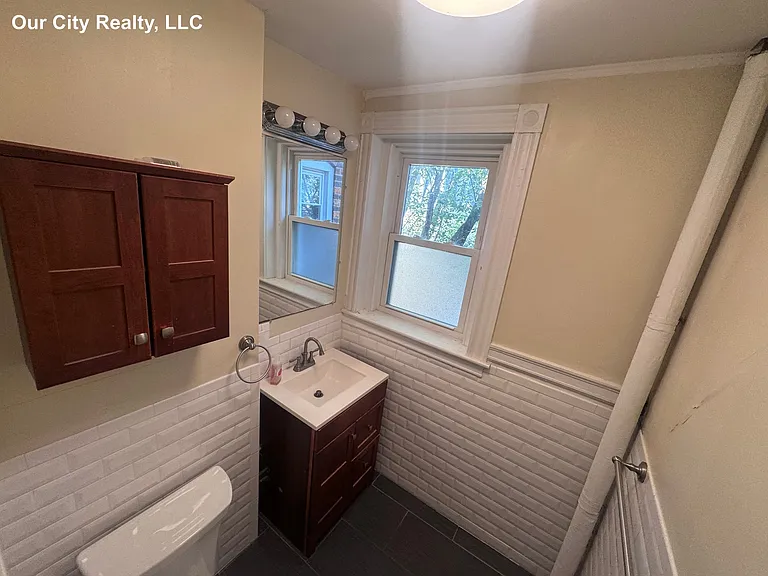 8 Craigie Cir #37 — Photo 2