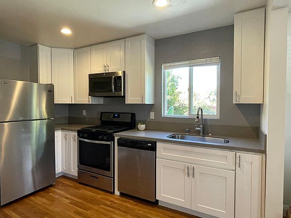 2nd image of 305 S Nevada St #305