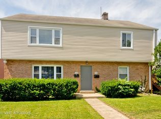 146 S Plum Grove Rd, Palatine, IL 60067