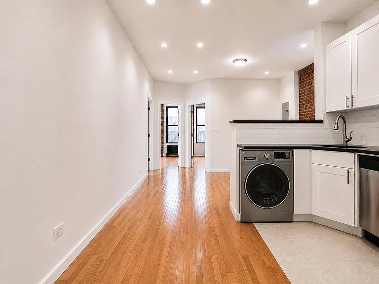 941 Amsterdam Ave #5W — Photo 4