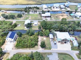 843 Larkspur Ln, Bay St Louis, MS 39520