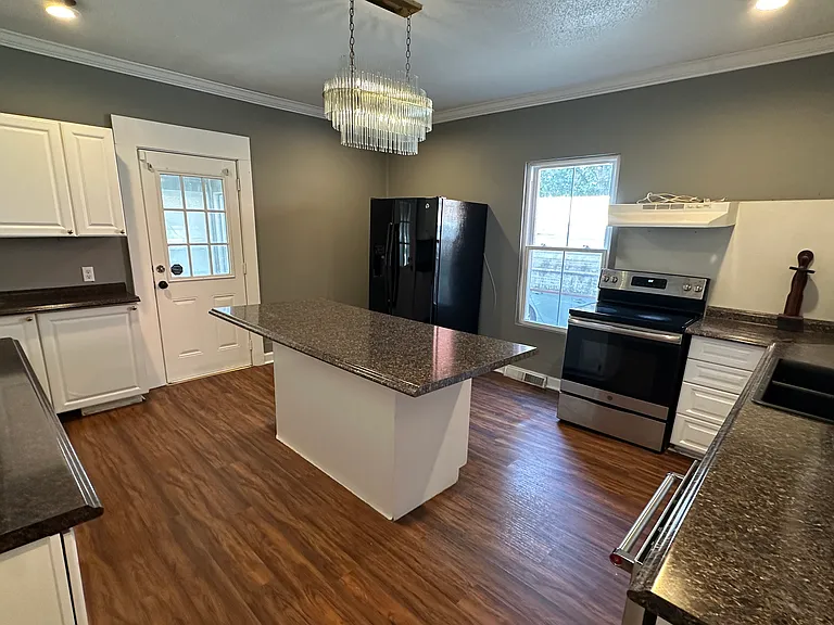 9428 Augusta Rd — Photo 5