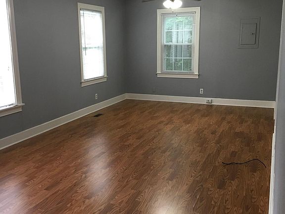2nd image of 423 Hawkins Ave