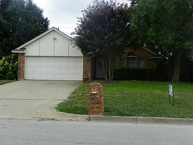 1st image of 944 Meadow Cir S