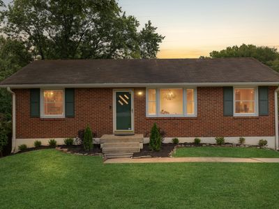 2210 Courtney Ave, Nashville, TN, 37218