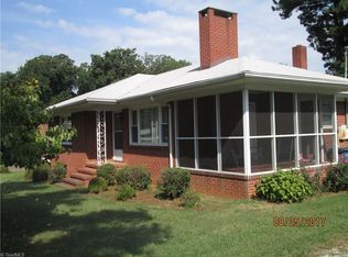 5914 Hickory Grove Rd, Greensboro, NC 27409