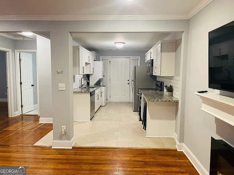 3272 Wheeler St #A — Photo 12