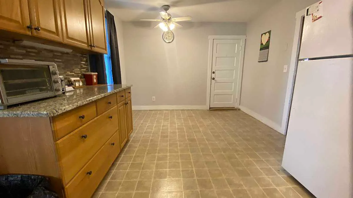 2 bed, 850 sqft, $1,800 — Photo 3