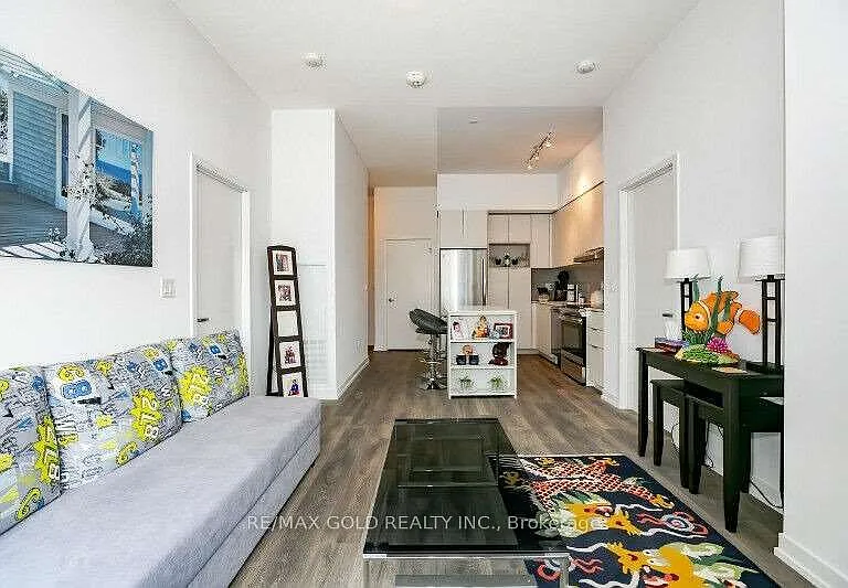 2520 Eglinton Ave W #320 — Photo 2